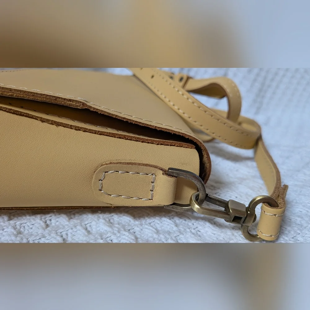 Portland Leather Yellow Crossbody Bag - Picture 7 of 8